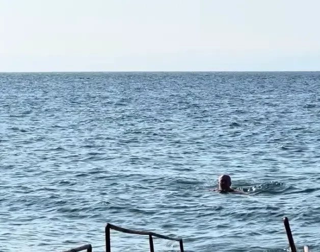 Cem swimming sea day 20 2